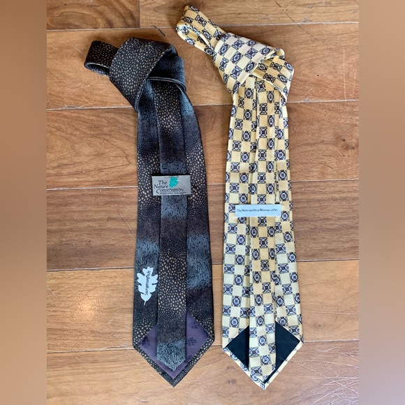 Set of two (2) mens neckties, metropolitan museum of arts, & nature Conservancy - Picture 4 of 6